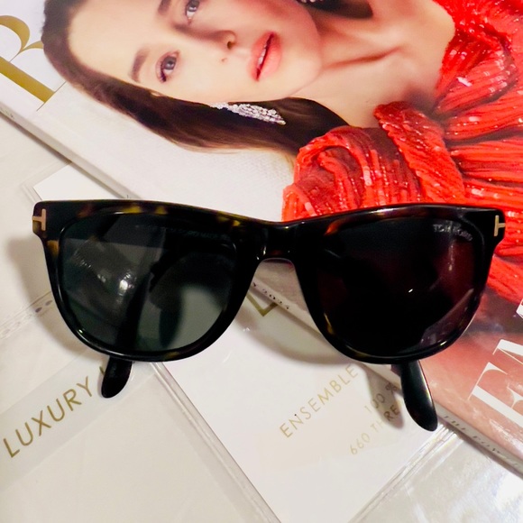 TOM FORD Vintage Tortoiseshell Sunglasses - Picture 8 of 12